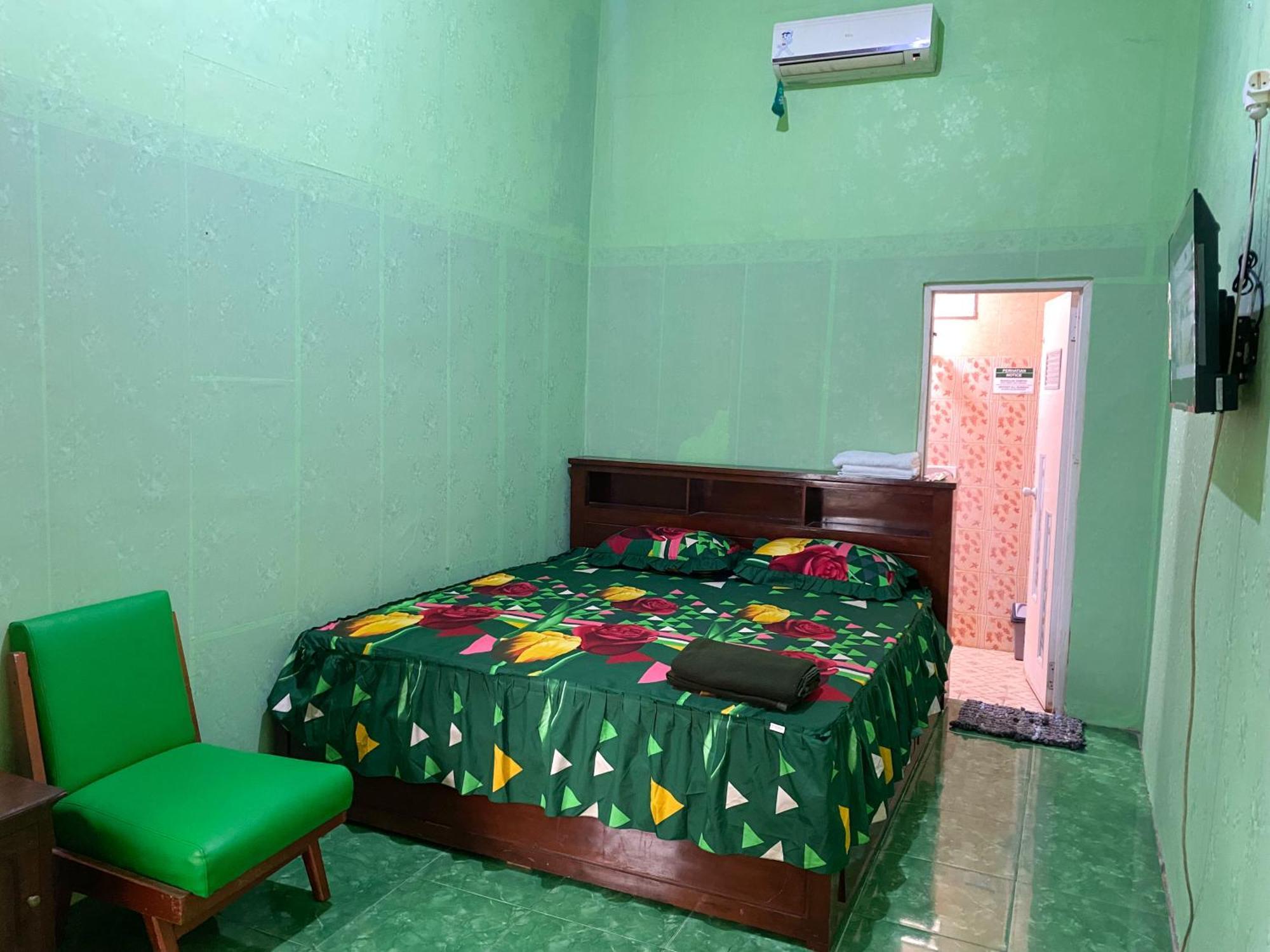 Parikesit Guest House Yogyakarta Exterior foto